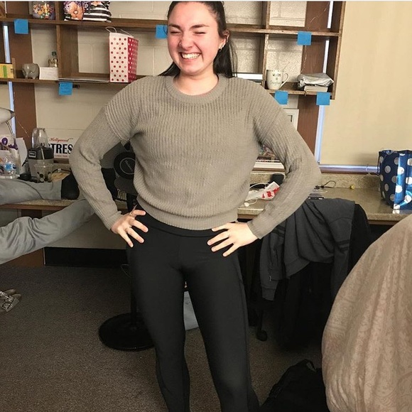 Urban outfitters pull over sweater - Picture 3 of 4